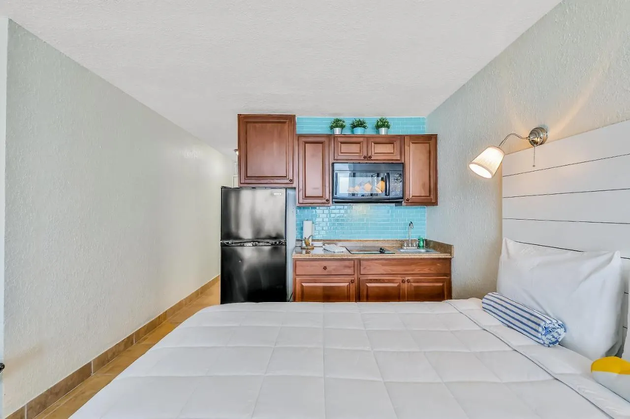 Sunshine & Oceanfront Serenity Daytona Beach Shores