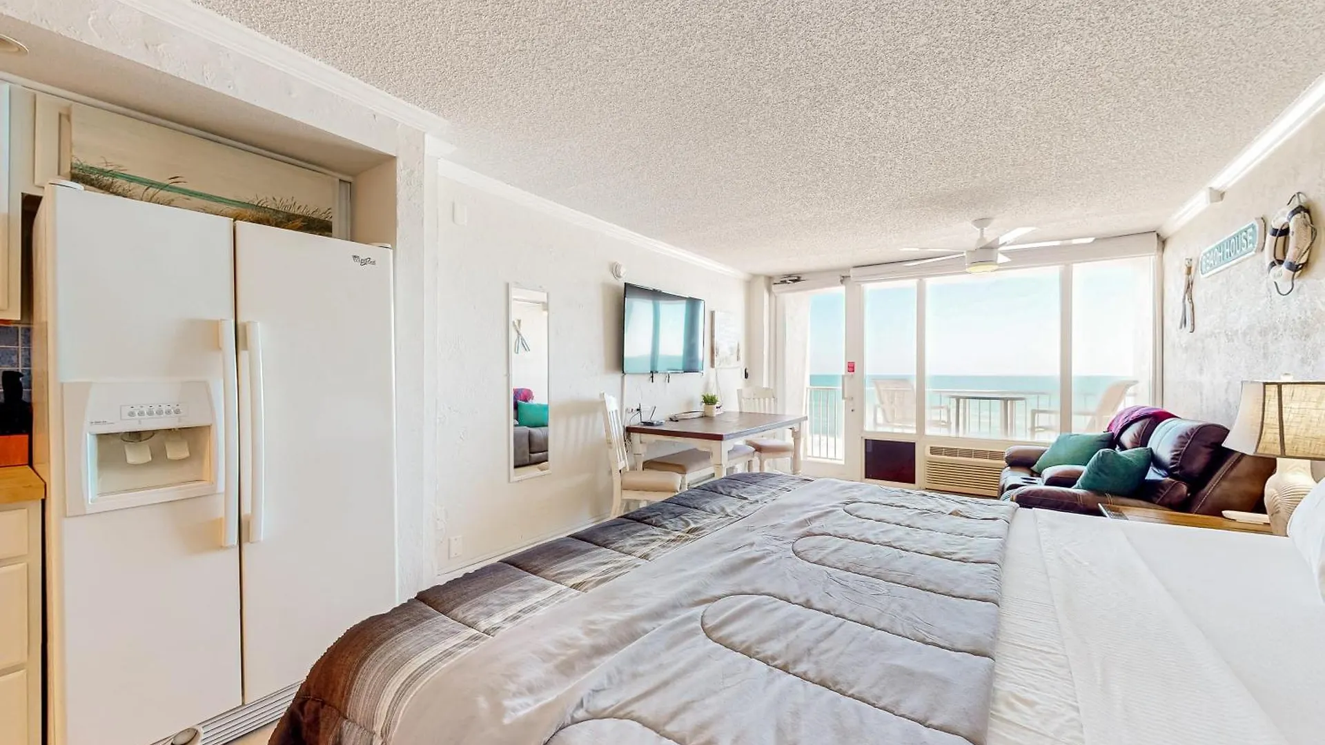 Sunshine & Oceanfront Serenity Daytona Beach Shores Apartment