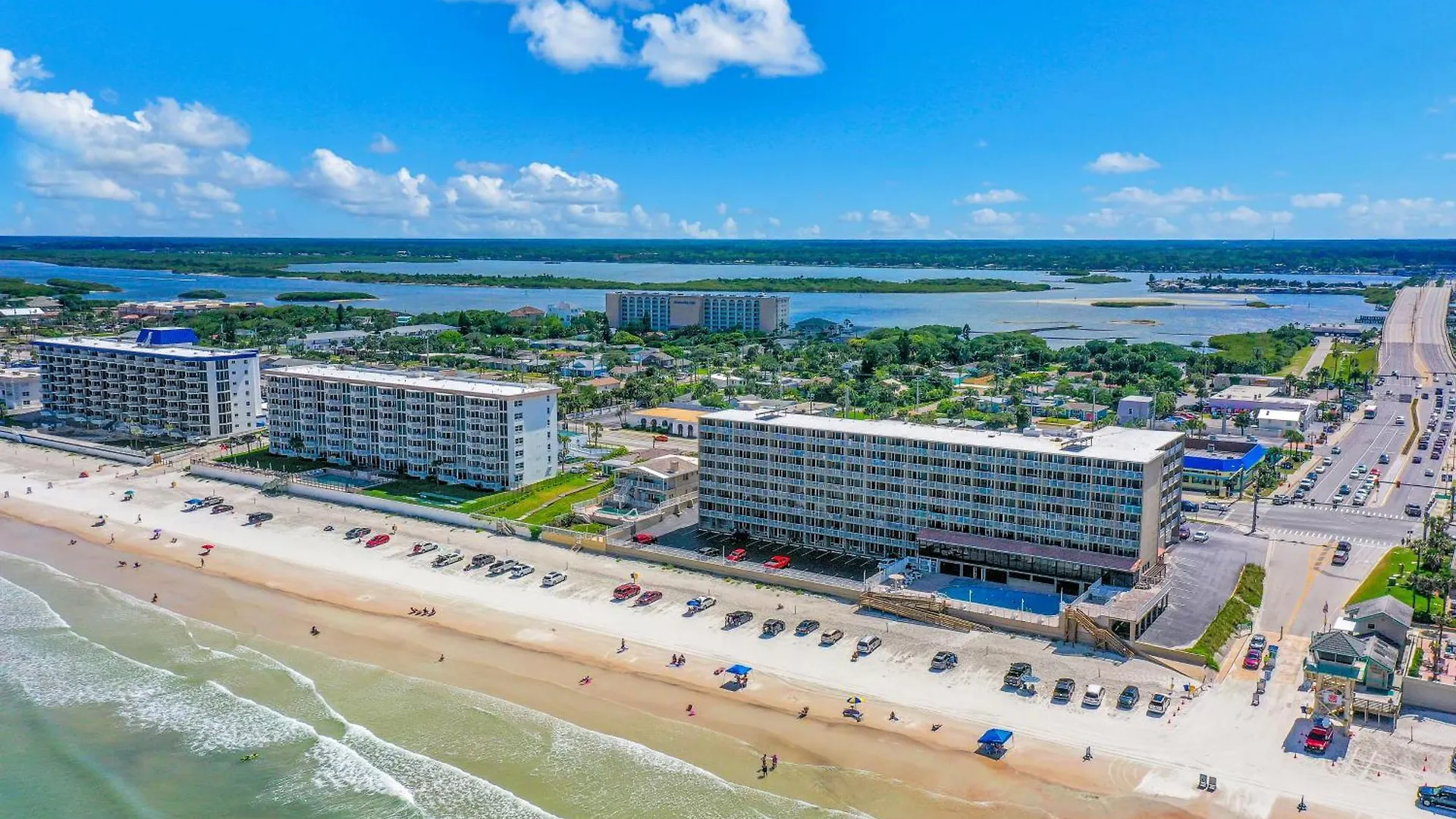 Sunshine & Oceanfront Serenity Daytona Beach Shores Apartment